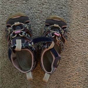 Keen Kids Floral Closed-Toe Sandals in Purple and Pink